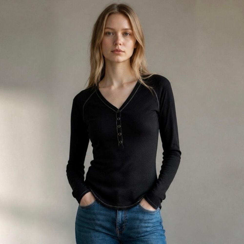 Bongo Women Medium Black Ribbed Knit Henley Top Long Sleeve Contrast Stitch Flaw